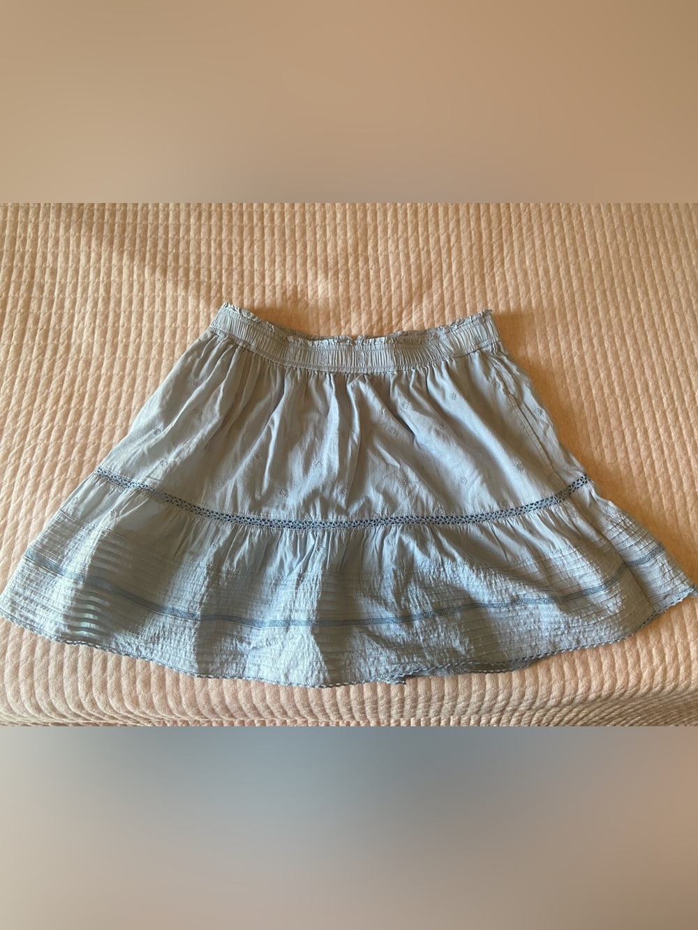 Gap skirt